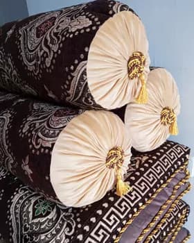 Sanel düşek han ýassyk