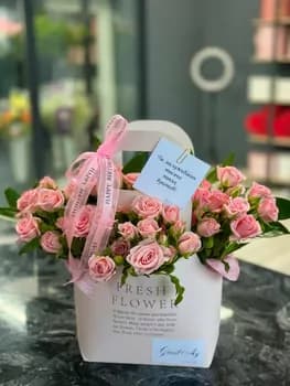 Кустовая роза сумочка