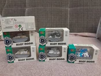 Tank çaga oýunjagy, korobkada (8 sm)