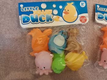 Oýunjak deňiz haýwanlar. rezin