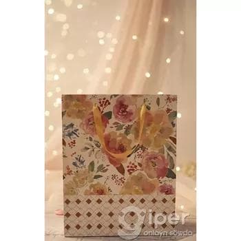 Sowgatlyk kagyz paket 26x32x12 sm 1 sany (dürli görnüşli)