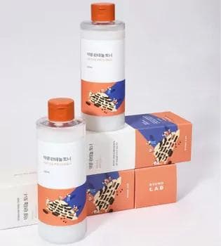 Round Lab ýagly ýüz üçin nemlendirji toner gyzaryklygy köşeşdirýär we tonuňy deňleýär 250 ml