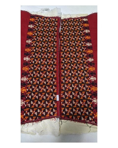 Юбка немесе көйлек астындағы кисканың суреттері